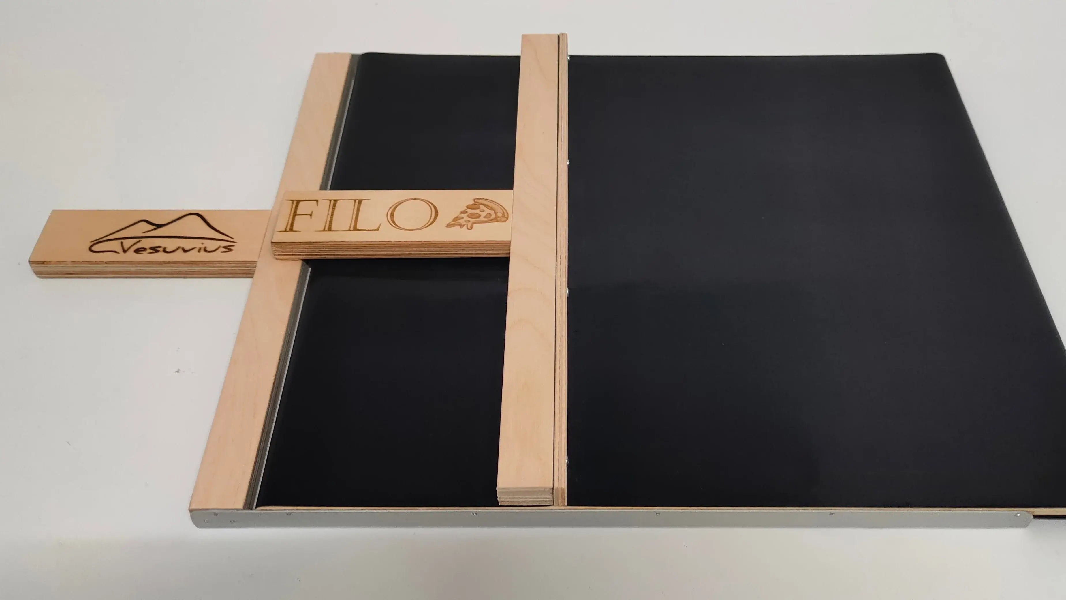 Esempio incisione laser testo personalizzato su manico pala Evolution