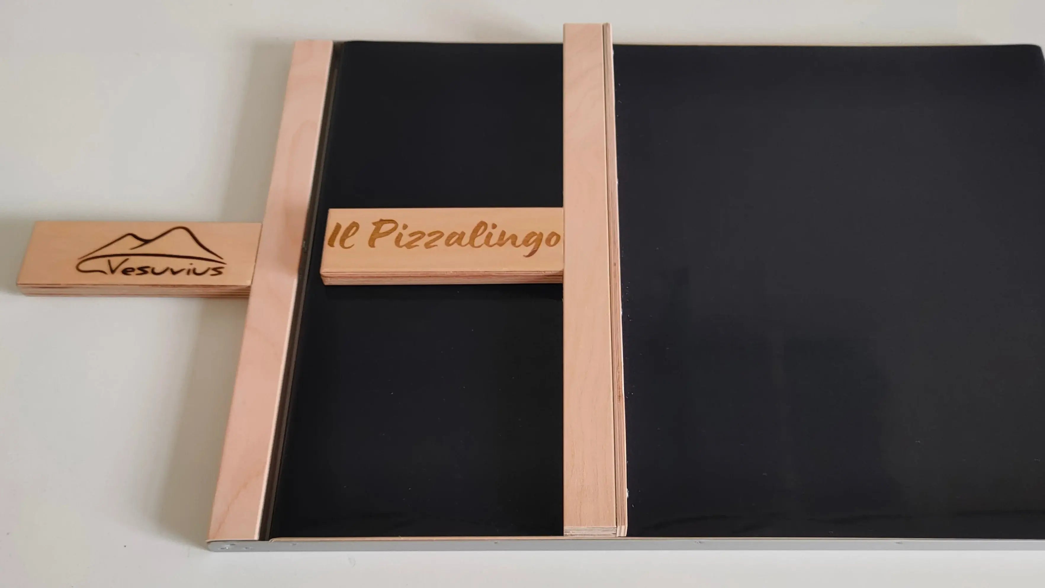 Esempio incisione laser design personalizzato su manico Vesuvius Evolution