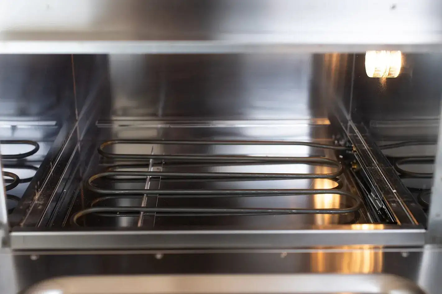 Horno CF62M MASTRO MEK – cámara interior con galleta Saputo
