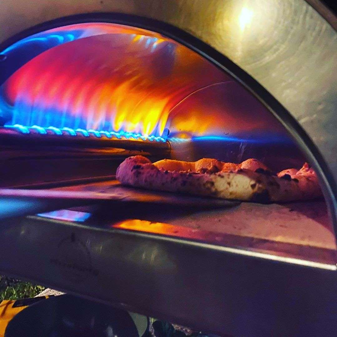 Compacte gasoven Ardore Pizza Party – externe afmetingen 46x55x42,5cm met poten