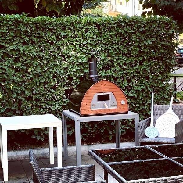 Houtoven Pizza Party 70x70 in kleur Schietlood, met detail van de voorzijde in Florence-stijl en een geoptimaliseerde opening