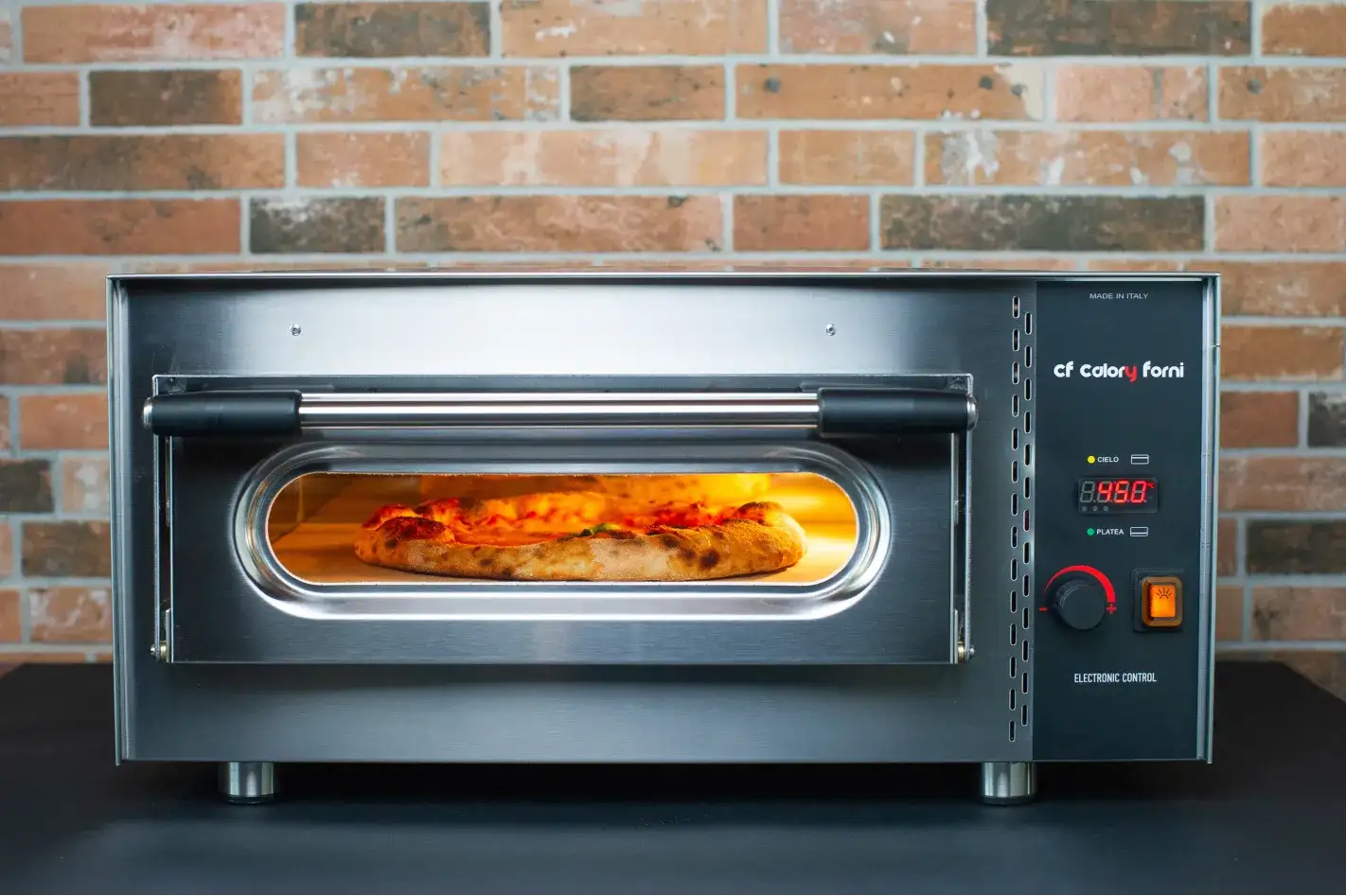 Profesjonalny piec do pizzy CF62E – przycisk BOOST oraz niezależne grzałki 1800W + 1000W