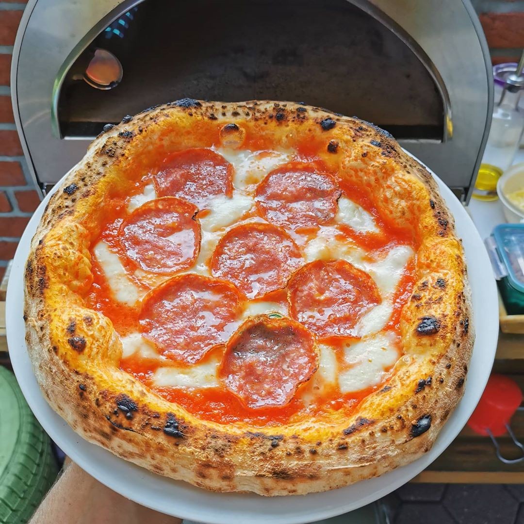 Forno a gas Ardore Pizza Party – peso 18,4kg con piano in biscotto, facile da spostare