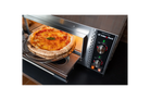 Calory CF62M PRO – Vista dall'alto con pizza napoletana in cottura sulla pietra refrattaria